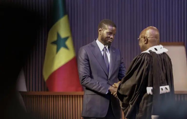 Politique & Droit | Sénégal : L'ARTICLE 103 DE LA CONSTITUTION VERROUILLE DEFINITIVEMENT TOUT RETOUR AU SEPTENNAT